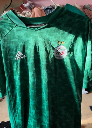 T-shirt Algérie Foot, marque: Football, état: Bon état, taille: L, 10,00 €, 11,20 € Protection acheteurs incluse