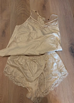 Mooie Maat S setje, merk: Hunkemöller, staat: Goed, maat: S / 36 / 8, € 5,00, € 5,95 inclusief Kopersbescherming