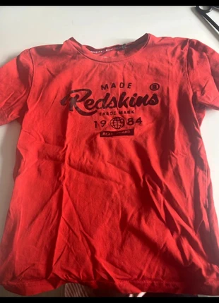 TEE shirt redskins, marque: Redskins, état: Bon état, taille: 8 ans / 128 cm, 1,00 €, 1,75 € Protection acheteurs incluse