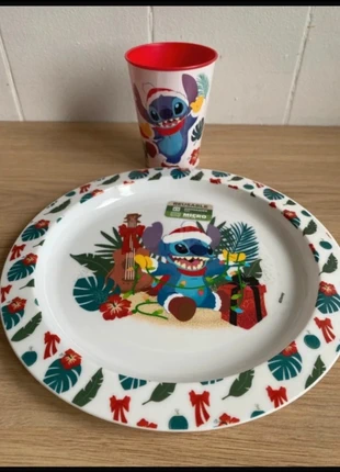 Vaiselle stitch Noel 🎄, brand: Stitch, condizioni: Nuovo con cartellino, taglia: 3 anni / 98 cm, €3.00, €3.85 include la Protezione acquisti