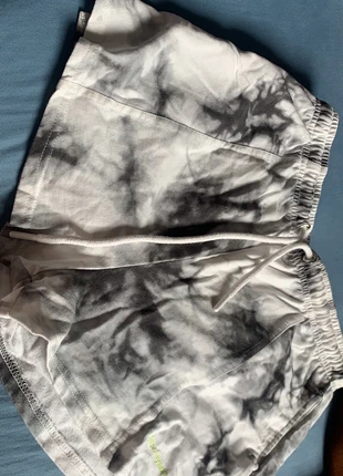 short , marke: Bershka, zustand: Neu, größe: L / 40 / 12, 2,00 €, 2,80 € inklusive Vinted-Käuferschutz