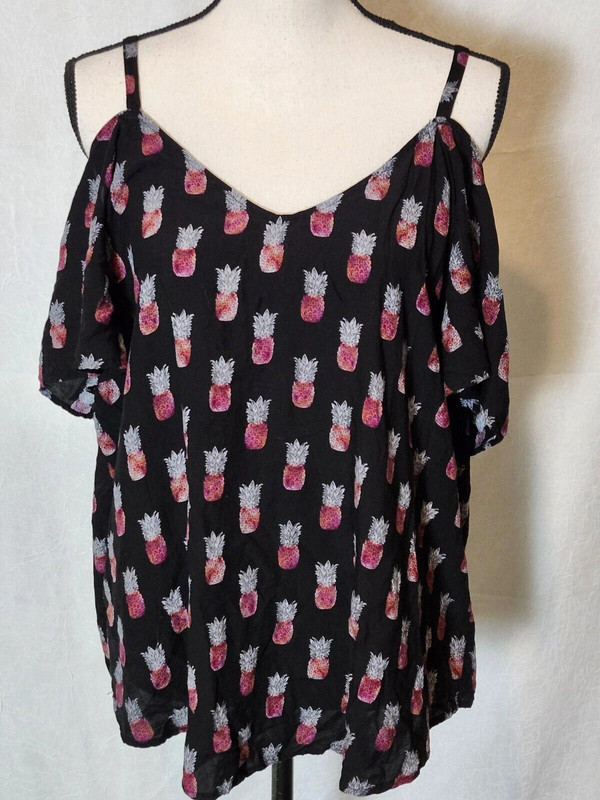 Torrid Womens Off The Shoulder Black Floral Blouse Size 0 1