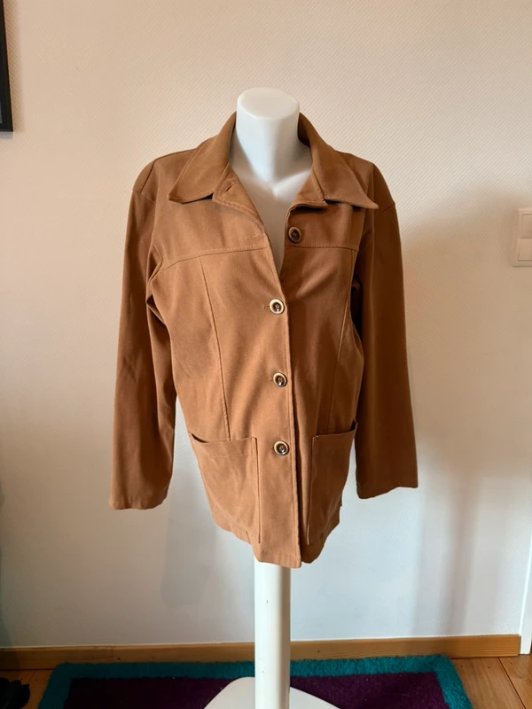 Veste légère en très bon état marron / camel taille 46-48 chiffons de femme