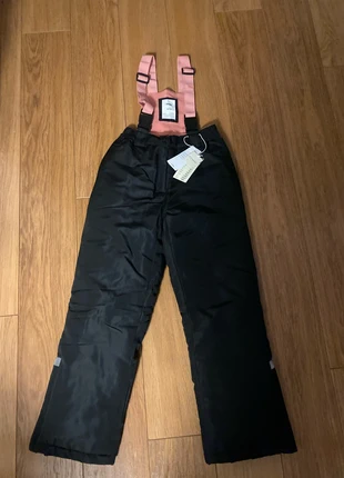 Pantalon de ski, marque: Sinsay, état: Neuf avec étiquette, taille: 10 ans / 140 cm, 12,00 €, 13,30 € Protection acheteurs incluse