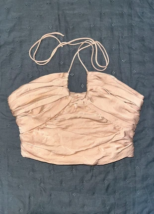 Top satinado drapeado color champán, brand: Zara, condizioni: Nuovo senza cartellino, taglia: S / IT 40 / EU 36, €10.00, €11.20 include la Protezione acquisti