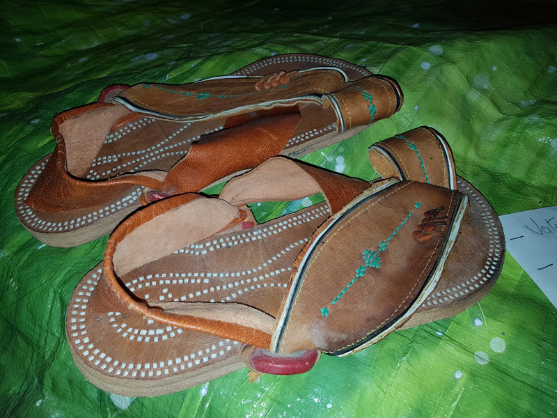 sandales cuir artisanat Vinted