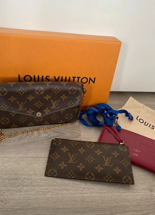 Écharpe Louis Vuitton - Vinted