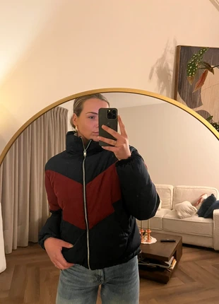 Puffer Jacket H&M, merk: H&M, staat: Heel goed, maat: S / 36 / 8, € 9,00, € 10,15 inclusief Kopersbescherming