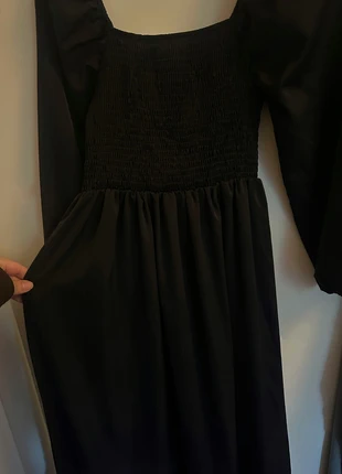 Schulterfreies schwarzes Kleid, merk: Shein, staat: Heel goed, maat: M / 38 / 10, € 10,00, € 11,20 inclusief Kopersbescherming