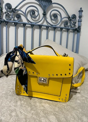 Bolso Stradivarius, marca: Stradivarius, estado: Muy bueno, 6,00 €, 7,00 € Protección al comprador incluida