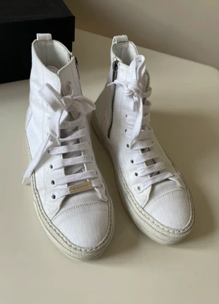 Ann Demeulemeester Raven high top sneakers., merk: Ann Demeulemeester, staat: Heel goed, maat: 39, € 170,00, € 179,20 inclusief Kopersbescherming