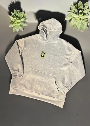 Sweat à capuche gris taille S – style Brésil 🇧🇷, brand: Aesthetic, condizioni: Nuovo senza cartellino, taglia: S, €30.00, €32.20 include la Protezione acquisti