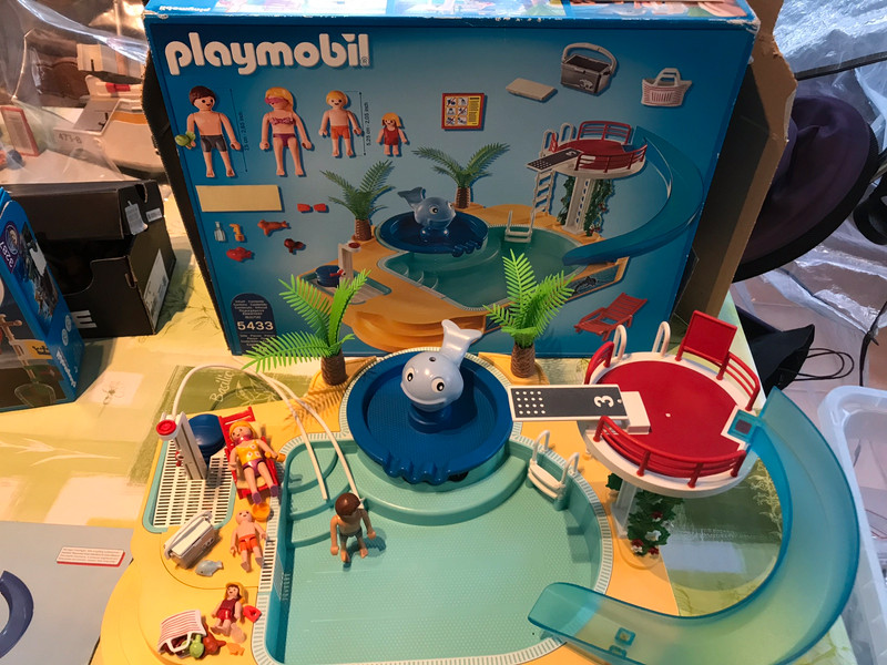 Playmobil - 5433 - Figurine - Famille avec Piscine Et Plongeoir