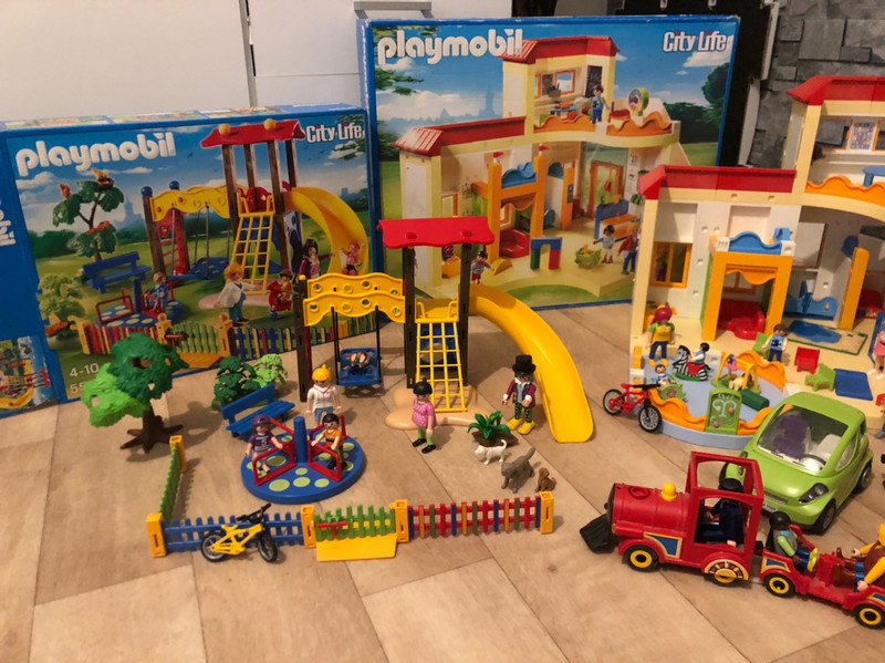 PLAYMOBIL - III - Crêche Playmobil - JEUX, JOUETS -  -  Livres + cadeaux + jeux