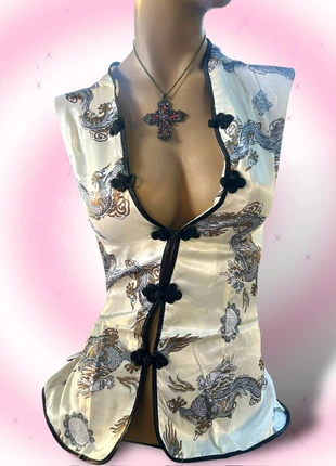 Vintage Y2K 2000's sexy silk beige Chinese top 🥡, marque: Vintage Dressing, état: Très bon état, taille: M / 38 / 10, 22,00 €, 23,80 € Protection acheteurs incluse