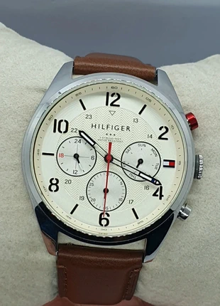 Montre Tommy Hilfiger, brand: Tommy Hilfiger, condizioni: Ottime, taglia: 43–46 mm, €65.00, €68.95 include la Protezione acquisti