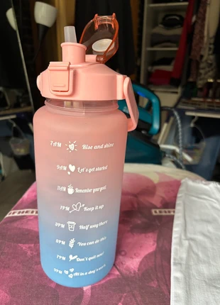 Gourde 2L, état: Très bon état, 6,00 €, 7,00 € Protection acheteurs incluse