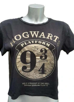 🪄 T-shirt officiel Harry Potter – Platform 9¾ (taille 16A), marke: Gémo, zustand: Sehr gut, größe: S / 36 / 8, 4,90 €, 5,85 € inklusive Vinted-Käuferschutz
