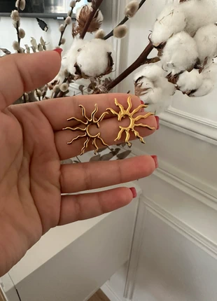 Boucle d’oreille soleil, staat: Nieuw zonder prijskaartje, € 10,00, € 11,20 inclusief Kopersbescherming