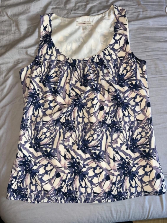 TopS tank Top from Banana Republic  Good condition  Size S-M 2