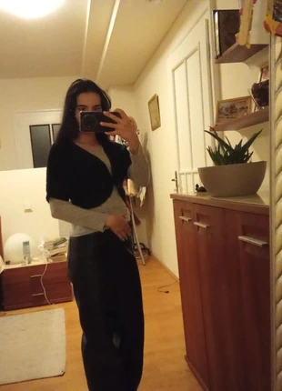 Bolero H&M schwarz Mohair/Acryl, marke: H&M, zustand: Sehr gut, größe: XS / 34 / 6, 5,00 €, 5,95 € inklusive Vinted-Käuferschutz