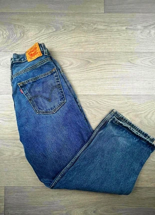Jeans Levis Taille 29X28, merk: Levi's, staat: Heel goed, maat: S, € 19,90, € 21,60 inclusief Kopersbescherming