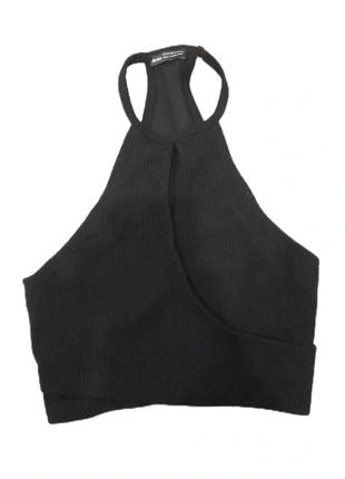 Bershka cropped cut out top, marca: Bershka, estado: Novo sem etiquetas, tamanho: XS / 34 / 6, €5.00, €5.95 inclui Proteção do Comprador