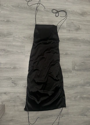 Black dress satin Zara maat M, merk: Zara, staat: Nieuw zonder prijskaartje, maat: M / 38 / 10, € 14,99, € 16,44 inclusief Kopersbescherming