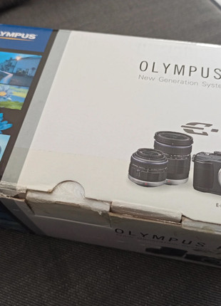 Obrázek k inzerátu: Olympus Pen double zoom kit