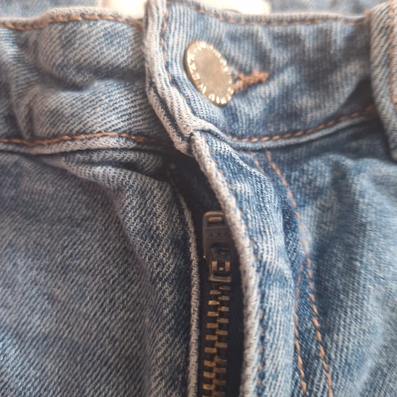 Short en jean Promod taille 40 - photo numéro 4