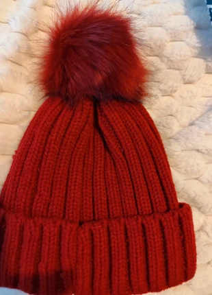 Luxurious red knitted beanie hat with fleece lining, brand: Virgo boutique, condition: New without tags, size: One size, €5.99, €6.99 includes Buyer Protection
