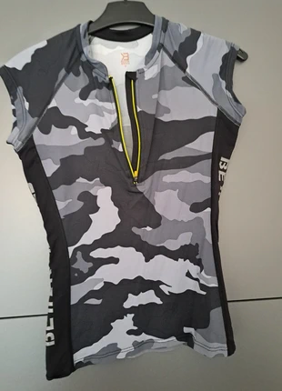 Sport shirt, merk: Better Bodies, staat: Heel goed, € 9,99, € 11,19 inclusief Kopersbescherming