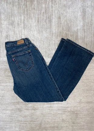 Jean Levi’s 529 Curvy BootCut Bleu Taille 14 ans, merk: Levi's, staat: Heel goed, maat: 14 jaar / 164 cm, € 20,00, € 21,70 inclusief Kopersbescherming Pro