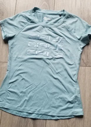 T shirt turquoise 140, marque: Panther, état: Très bon état, taille: 10 ans / 140 cm, 2,00 €, 2,80 € Protection acheteurs incluse