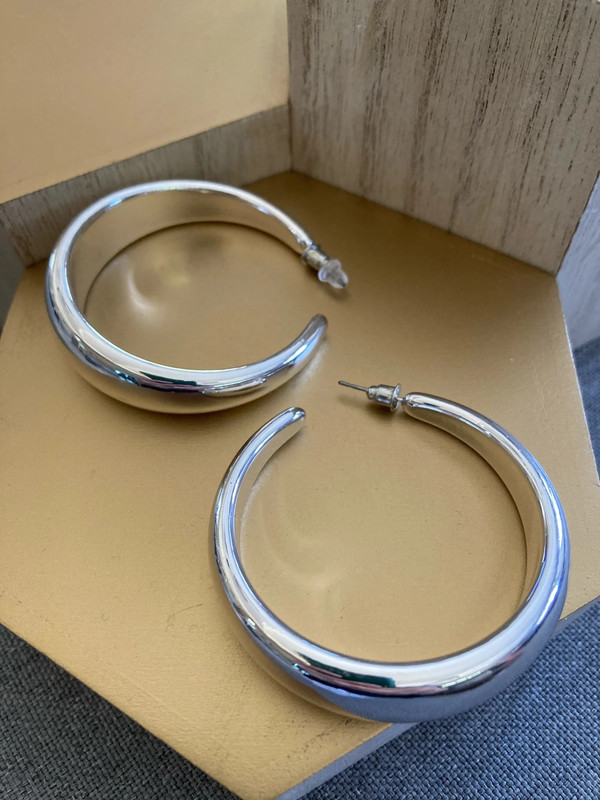 Large shiny hoop earrings 1