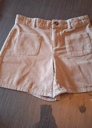 Short en velours côtelé belge kiabi taille 12 A (146-152 cm, brand: Kiabi, condizioni: Ottime, taglia: 12 anni / 152 cm, €5.00, €5.95 include la Protezione acquisti
