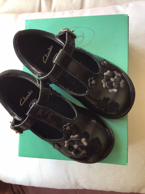 Clarks girls shoes shop