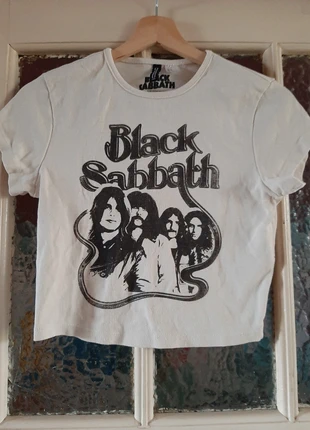 Tshirtje Black Sabbath maatje S, marque: H&M, état: Très bon état, taille: S / 36 / 8, 5,00 €, 5,95 € Protection acheteurs incluse