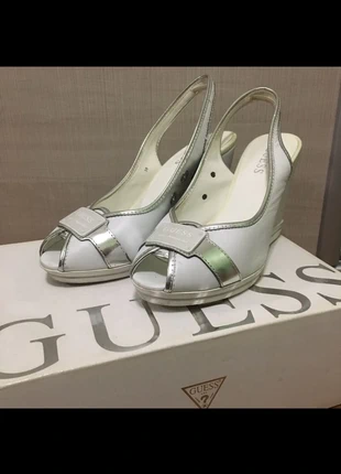 Talons à plateforme Guess, marque: GUESS, état: Très bon état, taille: 39, 20,00 €, 21,70 € Protection acheteurs incluse