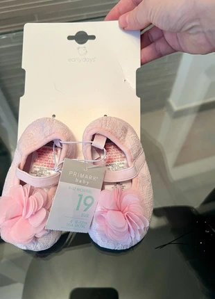 Scarpette bimba 9-12 mesi, merk: Primark, staat: Nieuw met prijskaartje, maat: 19, € 5,00, € 5,95 inclusief Kopersbescherming