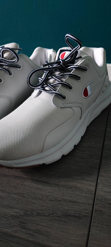Witte Champion sneakers nooit gedragen 39 Vinted
