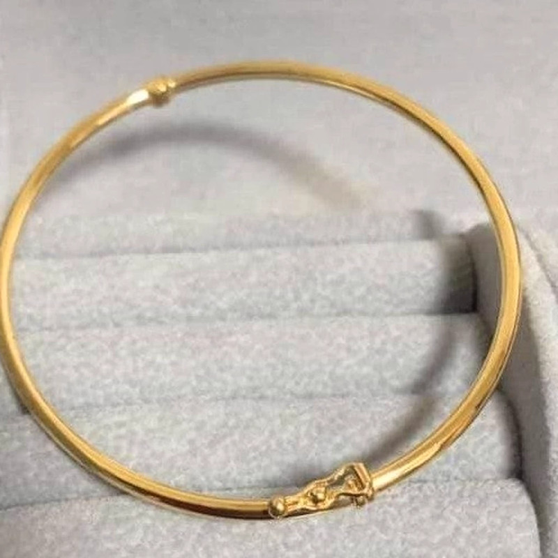 Solid/Real k18 Japan Gold Bangle 18cm | Vinted