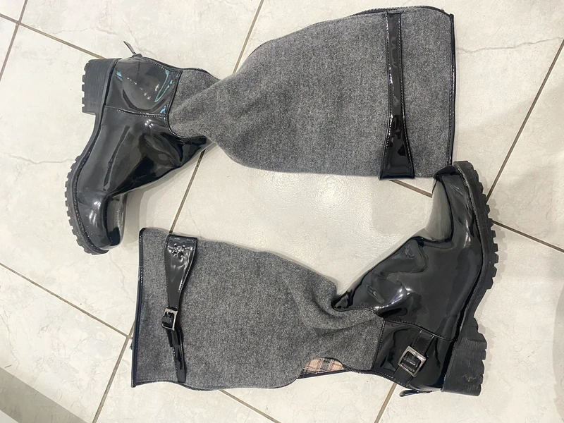 Bottes pluie hautes noires et grises - photo numéro 2