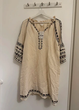 Robe/ tunique brodée marque Maison 123 neuve, brand: Maison 123, condition: New without tags, size: M / 38 / 10, €26.00, €28.00 includes Buyer Protection