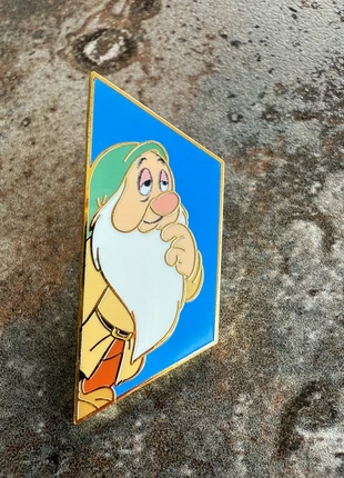 Disney Snow White Seven Dwarfs Sleepy blind box pin, merk: Disney, staat: Nieuw zonder prijskaartje, € 10,00, € 11,20 inclusief Kopersbescherming