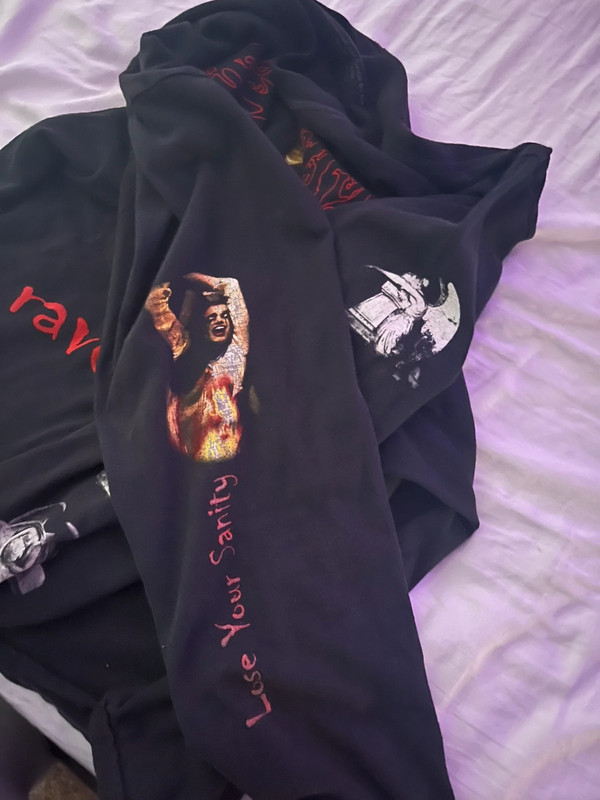 Destroy Lonely Tour Merch 3