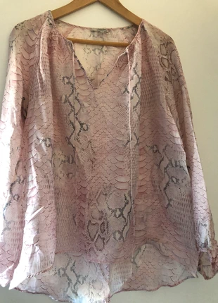 #blouse#gerarddarel#haut, merk: Gerard Darel, staat: Heel goed, maat: S / 36 / 8, € 10,00, € 11,20 inclusief Kopersbescherming