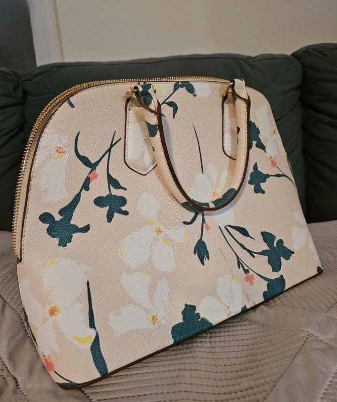 A new sale day purse