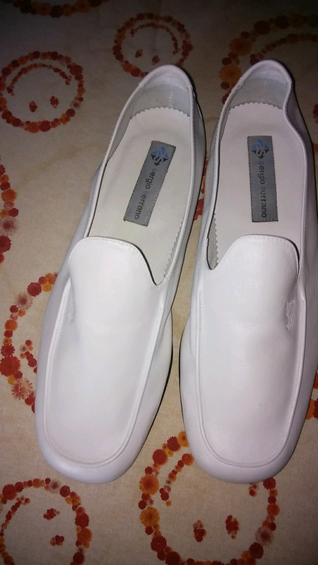 Un evento entregar Oceano Zapatos blancos Yves and Logan con la firma de Sergio Serrano - Vinted
