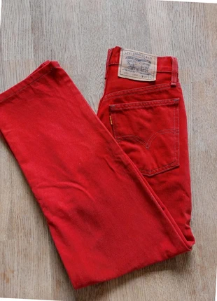 Jean rouge Levi's 881 Orange tab,W27 L25 ,XS . Crop,cropped.Longueur entrejambe 64,5 cm., merk: Levi's, staat: Nieuw zonder prijskaartje, maat: S / 36 / 8, € 28,50, € 30,63 inclusief Kopersbescherming
